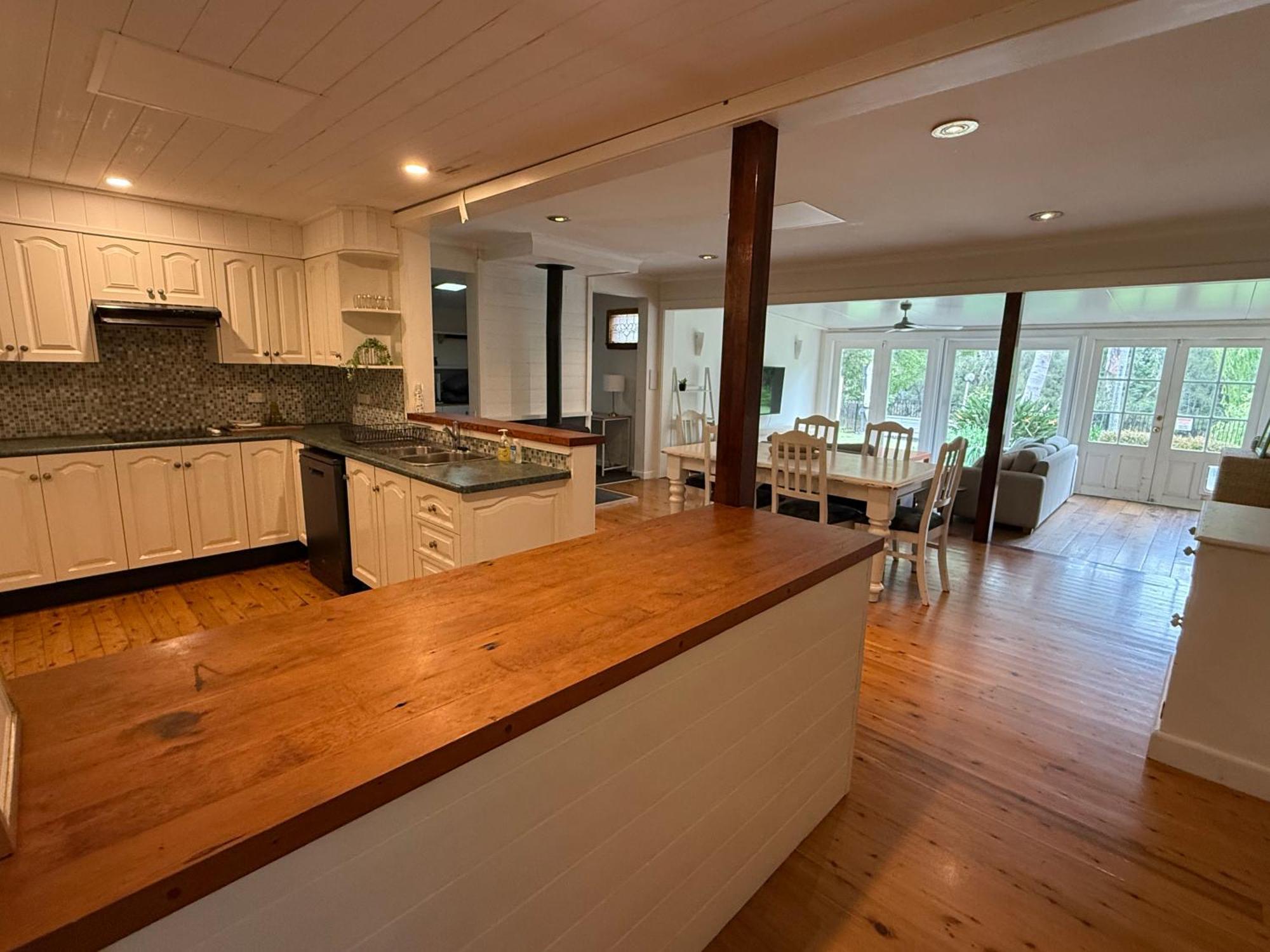Pen-y-pont 4 Bedroom Riverfront Retreat With Charm Holiday home Chittaway Point